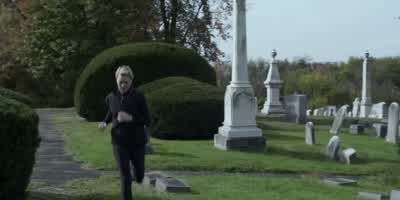 What are you doing? - House of Cards