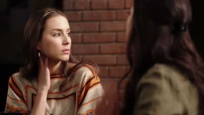 What are you looking at? - Pretty Little Liars