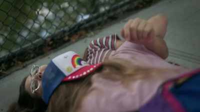 - What?
[both laughing] - Betty