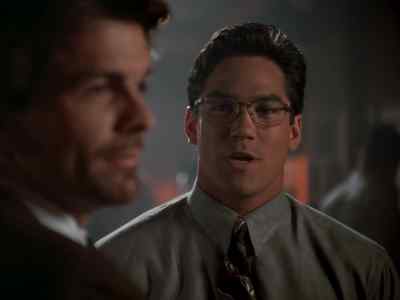 What brings you to Metropolis? - Lois & Clark: The New Adventures of Superman