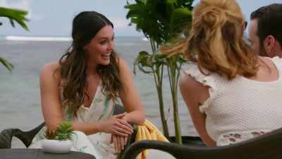 - What can I do to help?
- There must be something. - Aloha Heart