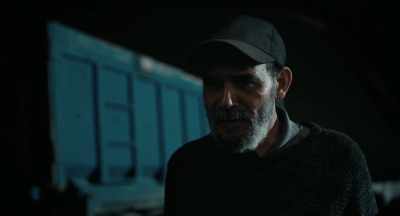 - What can I do for you?
- A small job. We need your help. - Hounds