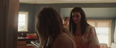 - What dead thing?
- Right there, the dead animal. - The Haunting of Sharon Tate
