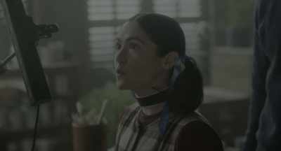 - What did you call me?
- Mike, that's her. The sister. - Orphan: First Kill