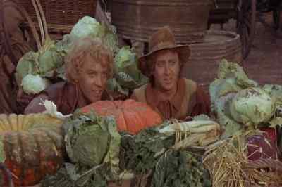 - What did you do that for?
- It must be worth a fortune. We can sell it. - Start the Revolution Without Me