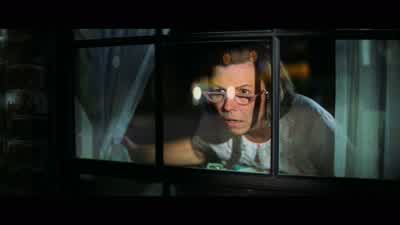 Ronnie Roy what did it look likeIt was like an ice cream coneWhat flavorOrangeIt was orange And it wasn't like an ice cream coneIt was more like a shell You know it was like thisRonnie Like a tacoWas it like one of those Sara Lee um moon shaped - Close Encounters of the Third Kind