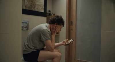 - What did he say?
- Just absolutely despising. - A Real Pain