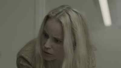 What did you say?
Tall, blue eyes, plaid jacket ... - The Bridge