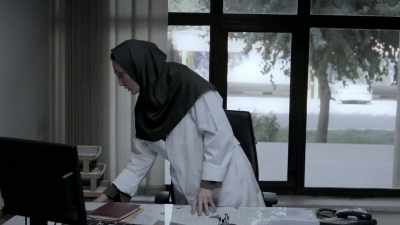 - What did she want?
- At the door? - No Date, No Signature