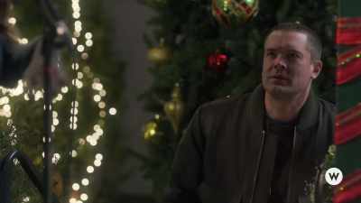 What do you call a snowman
with a six-pack? - Christmas Bedtime Stories