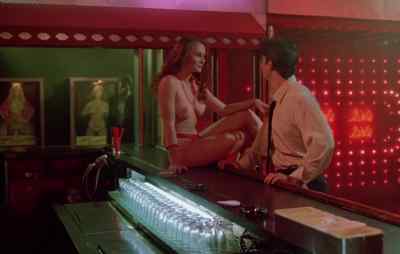 - What do you do for breakfast?
- I don't know yet. - Fear City