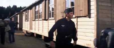 - What do you do here by the truck?
- l'm stealing tools. - The Great Escape