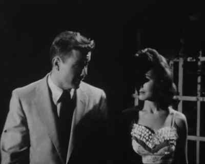 - What do we do now ?
- I'll have to go back and fix that flat. - Invasion of the Saucer-Men