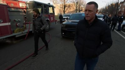 - What do we got?
- Fire's contained. - Chicago P.D.