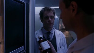 - What do you got there?
- The coagulant. - Smallville