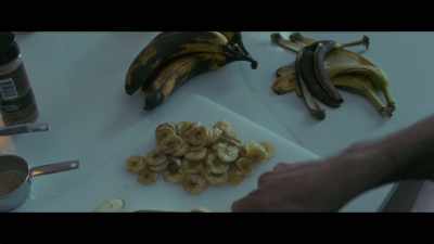 What do we got? What do we got?
Oh, you got a nice, fresh... - Bag of Lies