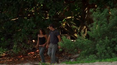 What do we have here?
Ana Lucia's getting the $20 tour. - Lost