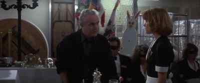 - What do I do?
- Take this tray where I tell you. - Point of No Return