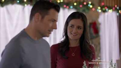 What do I think?
It'’s... It's wonderful, Kelly. - Christmas at Grand Valley