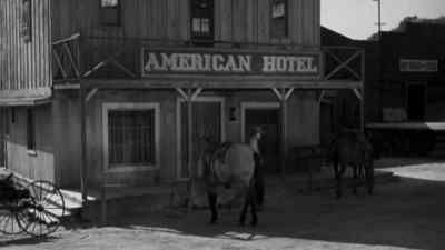 - What do you make of him, Sheriff? - Gun the Man Down