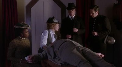 - What do you make of that?
- Looks like ivory. - Murdoch Mysteries