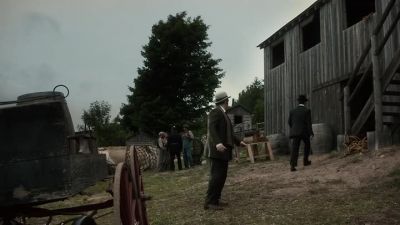 - What do you mean by strange?
- Gunshot, shouting, - Murdoch Mysteries