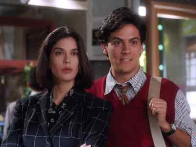 What do men see in her, anyway? - Lois & Clark: The New Adventures of Superman