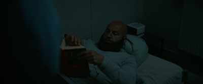 - What do you say?
- You have to be moved. Pack your things. - Darkland: The Return