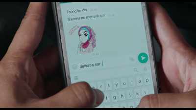 - What do you see in it anyway?- - Yuni