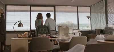- What do you see, Sammy?
- A tugboat. - Frayed