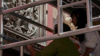 What do you think, Adriana?
Yeah, it looks good, doesn't it? - Secrets of the Museum