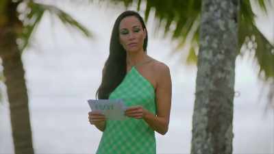 - What do you think, Coco?
- Do you know what? I'm pretty
happy with that answer. - FBOY Island NZ