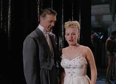 - What do you think?
- I don't know. The others liked it. - Mother Wore Tights