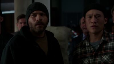 What do you think
they're gonna do to her? - Siren