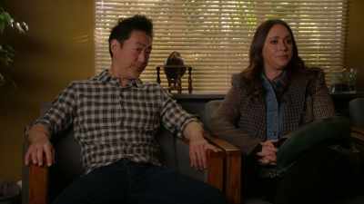- What do you think
they're in for?
- Chim... - 9-1-1