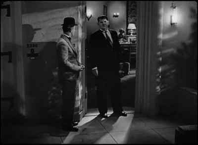 - What do you want?
- I've locked myself out. - Sons of the Desert