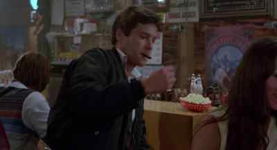 - What do you want?
- Stoli with a twist. - Up the Creek
