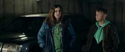 - What do you want?
- We've found Benjamin and his mum. - Hacker