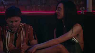 -What do you...
What do I do? Okay.
-Just like shake it. - I Love You Forever
