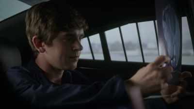 What does she do?
Does she...have a boyfriend? - The Good Doctor