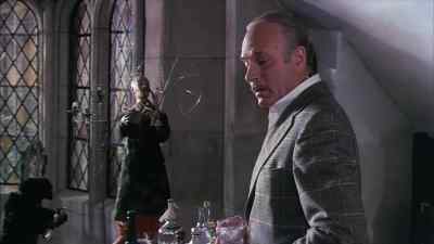 What does he do? - Sleuth
