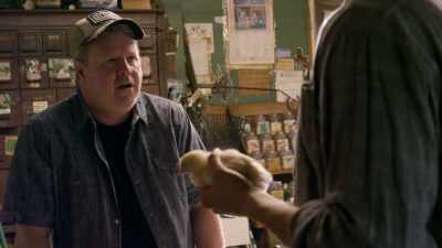 - What does it eat?
- Corn - Hollywood Dirt