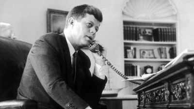 What does John Kennedy do? - Mafia Spies