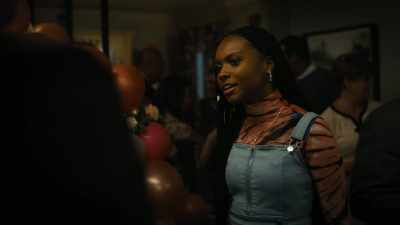 - What does that mean?
- It means you look good for a change. - Naomi
