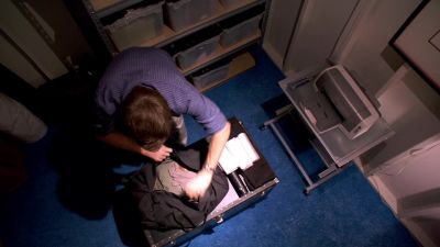 What does one pack
for an out-of-town kill? - Dexter