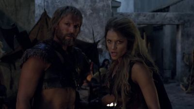 What does she say? - Spartacus