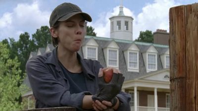 What you doing up there? - The Walking Dead