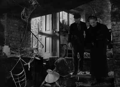 What d'you want the place for? - Hobson's Choice