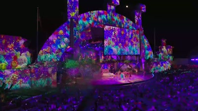 ♪ What else can I do? ♪ - Encanto at the Hollywood Bowl