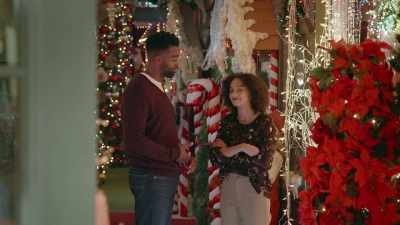 What? Emma, Clark says
he has not been able - Make or Bake Christmas